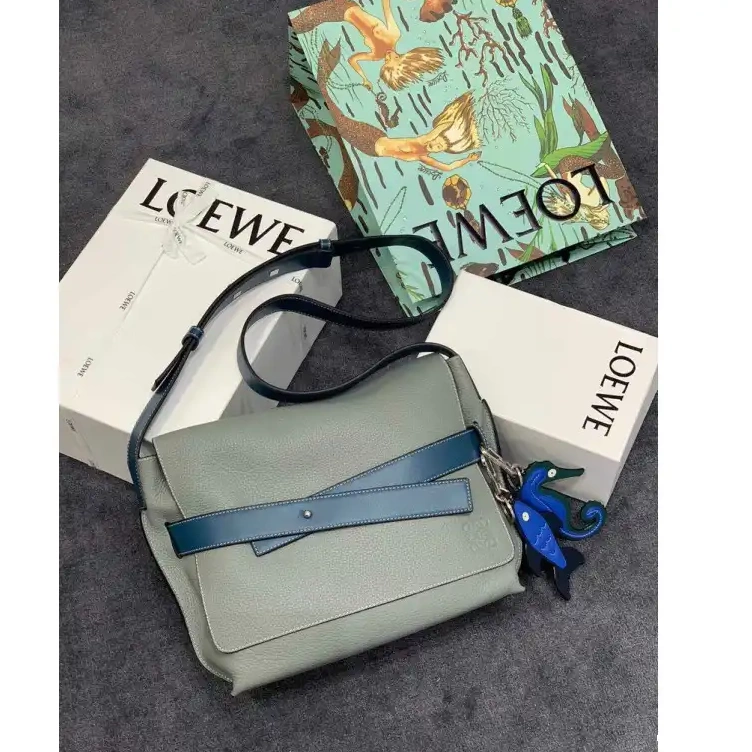 Brother Sam 20DJ570184 Loewe Bags 0519